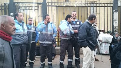 «حياة كريمة» تعالج مشردي السيدة زينب (صور)