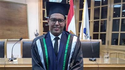 «الأسلاف والأخلاف بين السلطة والحرية» تمنح مصطفى سليم الدكتوراه