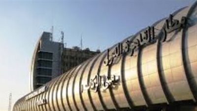 مطار القاهرة يستقبل ١٣ حالة إصابة من اليمن للعلاج