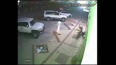 بالفيديو.. كاميرات مراقبة ترصد لحظة سرقة سيارة «تويوتا»