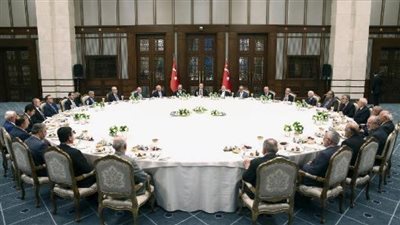 أردوغان يتوعد بسجن من ينتقد مائدة الإفطار الرئاسية