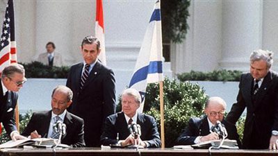 في ذكرى توقيع كامب ديفيد.. 3 مواقف لحسن التهامي أرعبت الوفد الإسرائيلي في المفاوضات.. وصفة سحرية تثير خوف رفاق «ديان».. القدس كلمة السر.. وإسلام بطرس غالي يدفع السادات للتدخل