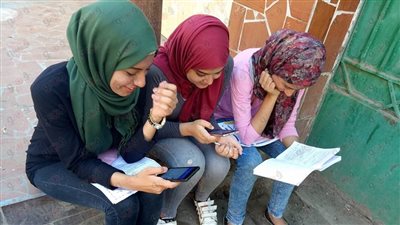 انتهاء امتحان اللغة العربية لطلاب الثانوية العامة