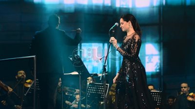 بعد غياب سنوات.. آمال ماهر تطرب الحضور بحفل كامل العدد في المنارة (صور)