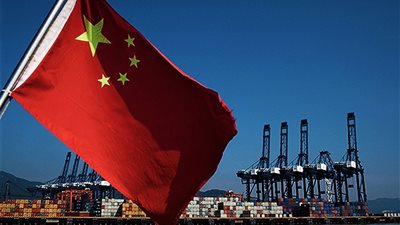الصين تطلق بورصة عقود النفط الآجلة بعملة اليوان للحد من سيطرة الدولار