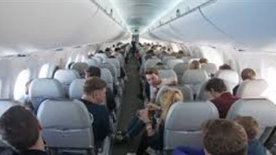 4 حالات ترفع فيها شركات الطيران أسعار تذاكر السفر.. زيادة سعر صرف الدولار يؤثر بشكل مباشر.. المواسم والأعياد تزيد من القيمة.. وتوقيت السفر والوقود لهما حسابات أخرى