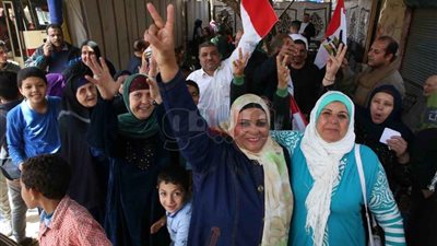 تقرير «الاستعلامات» الختامي لليوم الأول من الانتخابات الرئاسة..حرية كاملة في التغطية الإعلامية..٦٨٠ مراسلا تابعوا عملية التصويت داخل اللجان.. انطباعات دولية إيجابية والتزام بالمهنية