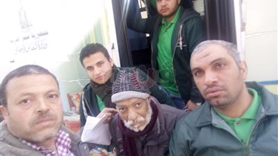 «التدخل السريع» ينقل ٣ متشردين من شوارع بني سويف لدور الرعاية