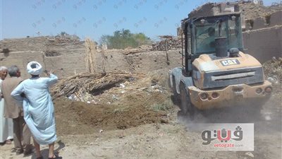 مد فترات العمل لتنظيف شوارع وميادين الغنايم في أسيوط