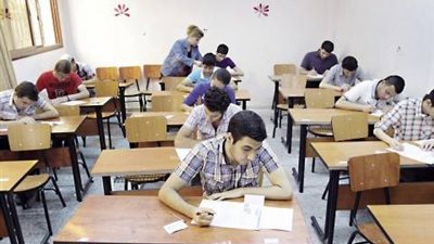 أولياء أمور يدشنون حملة توقيعات لرفض نظام الثانوية الجديد