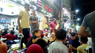 «أسواق الغربية» قبل العيد.. زحمة وأسعار خرافية وانتظار طويل (فيديو)