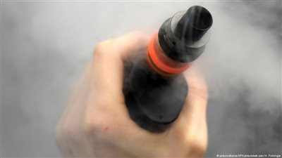 دراسة تكشف مكونات مقززة في سوائل السجائر الإلكترونية