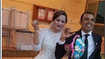 عريس يدلي بصوته ليلة زفافه: حبيت أكون إيجابي وأصحابي زفوني للجنة (فيديو)