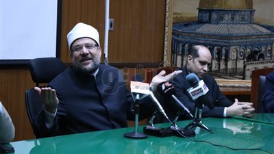 وزير الأوقاف يعلن خطة لتطوير الهيكل الإداري بالهيئة