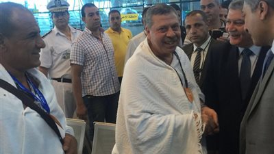 «مصر للطيران» تختتم مرحلة سفر الحجاج للسعودية.. «مسلم»: نقلنا 70 ألف حاج على متن 319 رحلة جوية.. وزير الطيران يودع آخر أفواج ضيوف الرحمن بالصالة الموسمية.. و«عزت»: بداية 