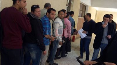 ناخبو كرداسة يتوافدون على لجان الاقتراع في ثاني أيام الانتخابات (صور)