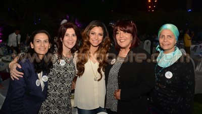 بالصور.. نسمة محجوب وفريق «عصام والمصباح» في إفطار مستشفى 57357