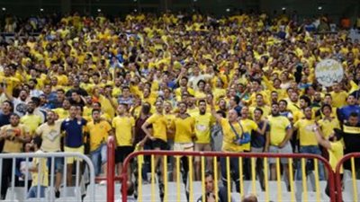 اشتباكات بين جماهير الأفريقي والإسماعيلي