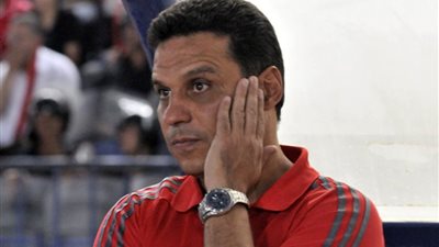 حادث ابنة حسام البدري أحدث مطبات الأهلي قبل نهائي أفريقيا.. المدير الفني للأحمر يتلقى الصدمة قبل معسكر برج العرب.. يدرس السفر لكندا بعد موقعة الوداد.. ورئيس النادي واللاعبين يطمئنون هاتفيا على «ز