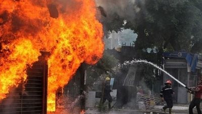 السيطرة على حريق شب بـ6 منازل لأشقاء في سوهاج