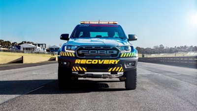 سيارة رانجر رابتور بيك أب تعتمد على 4 أسطوانات (صور)