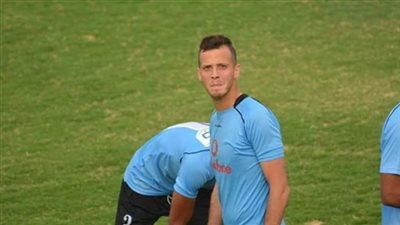 «إدارة المحلة» تجتمع بمدافع الفريق لتجديد تعاقده