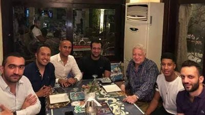 حميد أحداد يتناول السحور مع مرتضى منصور