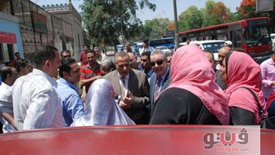 بالصور.. محافظ الجيزة يطالب بتكثيف أعمال النظافة بمحيط لجان الثانوية