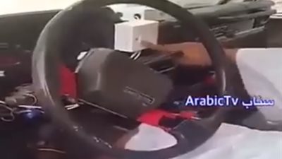 حملة سخرية من رجل يضع «كوبس كهربا» في سيارته لتحويلها إلى خارقة