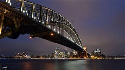 أستراليا تجلي الآلاف استعدادا لـ«ديبي»