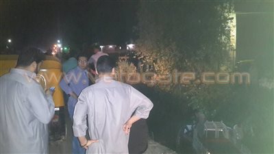 بالصور.. إصابة شخصين في حادث انقلاب سيارة بالشرقية