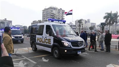 عرض للسيارات العسكرية باحتفالية عيد الشرطة في بورسعيد (فيديو)