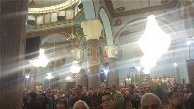 توافد الأقباط على مطرانية قنا لحضور قداس عيد الغطاس (صور)