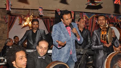 بالصور.. محمود الليثي يشعل خيمة «فلوكة» بمنتجع «أواسيس»