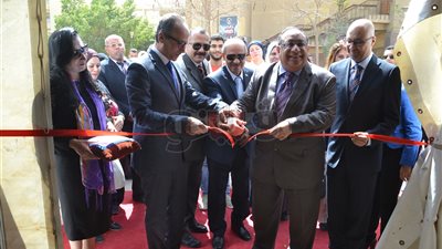 الحاج على يفتتح معرض جامعة حلوان للكتاب ومنفذ بيع دائم (صور)