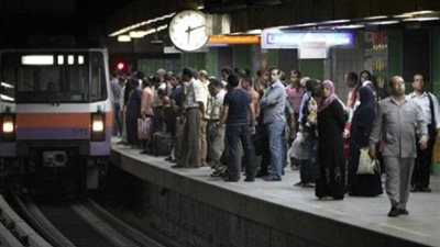 «المترو» تبحث تنمية الإيرادات خلال الفترة القادمة