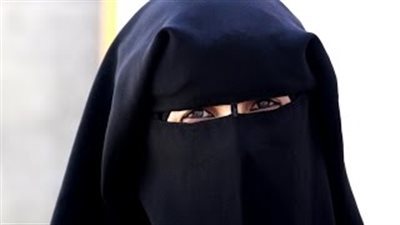 بالفيديو.. «مطربة» تروي تفاصيل ارتدائها الحجاب وترك الغناء