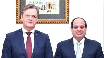 7 أسباب وراء استئناف «مرسيدس بنز» عمل مصانعها في مصر