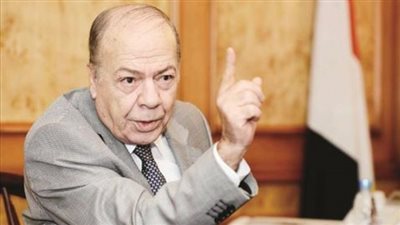 إحالة 3 مسئولين بـ