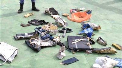 استخراج شهادات الوفاة لضحايا الطائرة المنكوبة