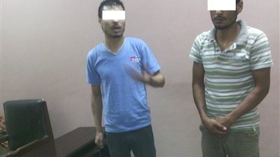 القبض على عاطلين بحوزتهما أسلحة نارية ومواد مخدرة بالمنوفية