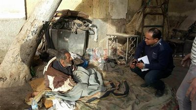 فرق التدخل السريع بوزارة التضامن تنقذ مسنين من مثلث ماسبيرو (صور)