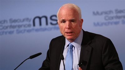 خارجية البرلمان: جون ماكين معروف بدعمه لجماعة الإخوان