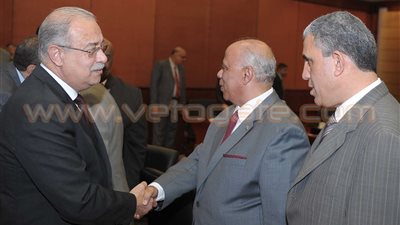 تفاصيل لقاء رئيس الوزراء وممثلي العمال.. شريف إسماعيل: لا عودة للخصخصة.. قانون الخدمة المدنية لا ينتقص من مزايا العاملين.. أولوية لتحسين أداء قطاع الأعمال.. ومناقشة قانون التنظيم النقابي خلال أيام