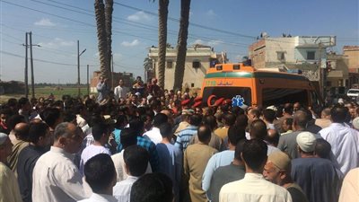 مصرع وإصابة 20 شخص في حادث تصادم بالبحيرة