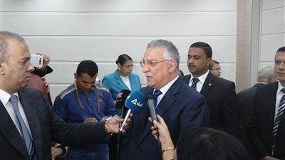 بالصور.. وزير التنمية المحلية يصل القليوبية لحضور مؤتمر جامعة بنها