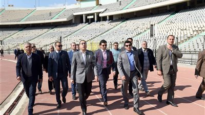 كلاكيت تاني مرة.. مدبولي يتفقد إستاد القاهرة استعدادا لبطولة أفريقيا