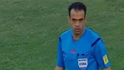 الحنفي حكما للقاء المقاولون والنجوم.. وطاقم إماراتي لمباراة بيراميدز والجيش