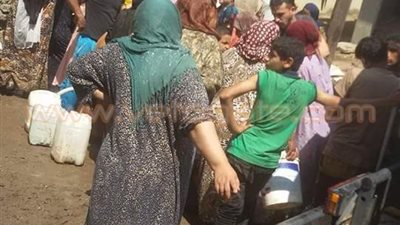 أهالي «عزبة الحريرى» بالشرقية يشتكون من انقطاع المياه
