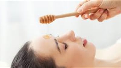 العسل بزبدة الشيا واللافندر لترطيب البشرة الجافة